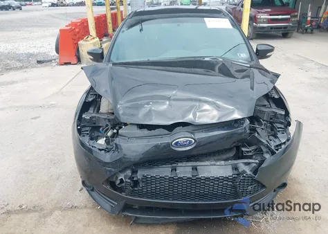 2013 Ford Focus St z USA, uszkodzony, nr VIN 1FADP3L94DL294702